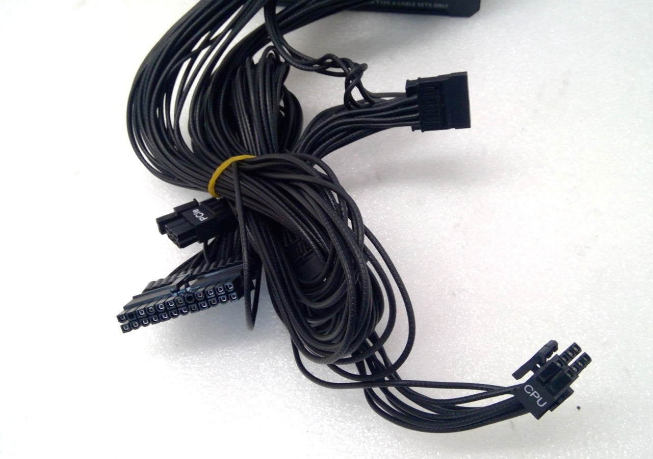 Corsair RMe Series RM750e Fully Modular Low-Noise ATX Power Supply RPS0215
