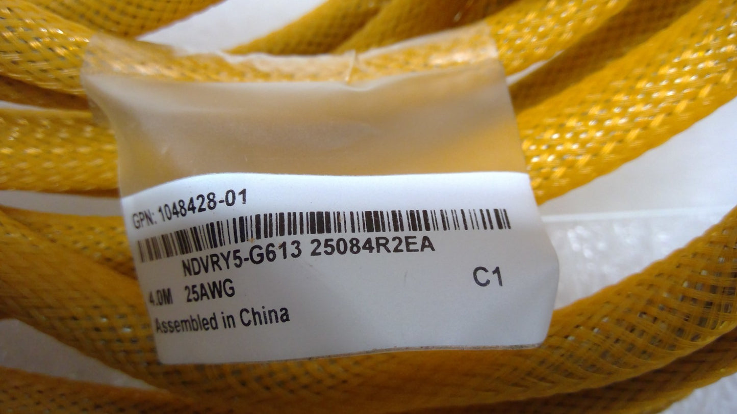 Amphenol 400G OSFP to 2x 200G 2XQSFP56 DAC Cable 4M 25AWG NDVRY5-G613 1048428-01