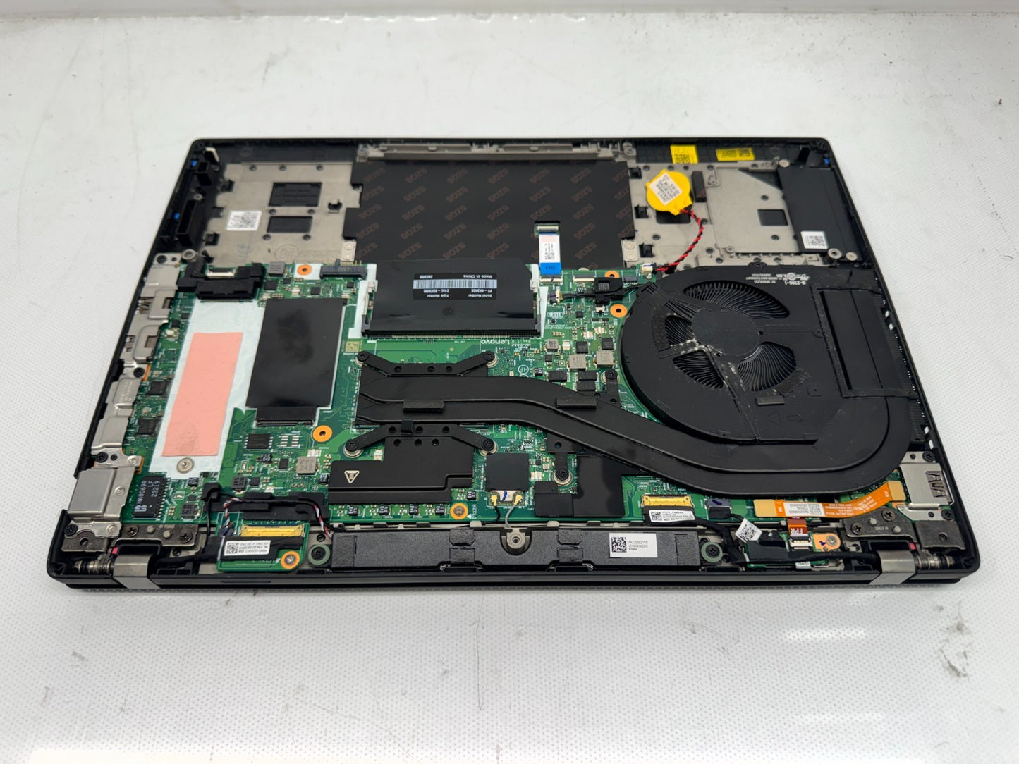 Lenovo ThinkPad P14s Gen 3 i7-1270P@2.2GHz 16G No SSD Locked **Read**