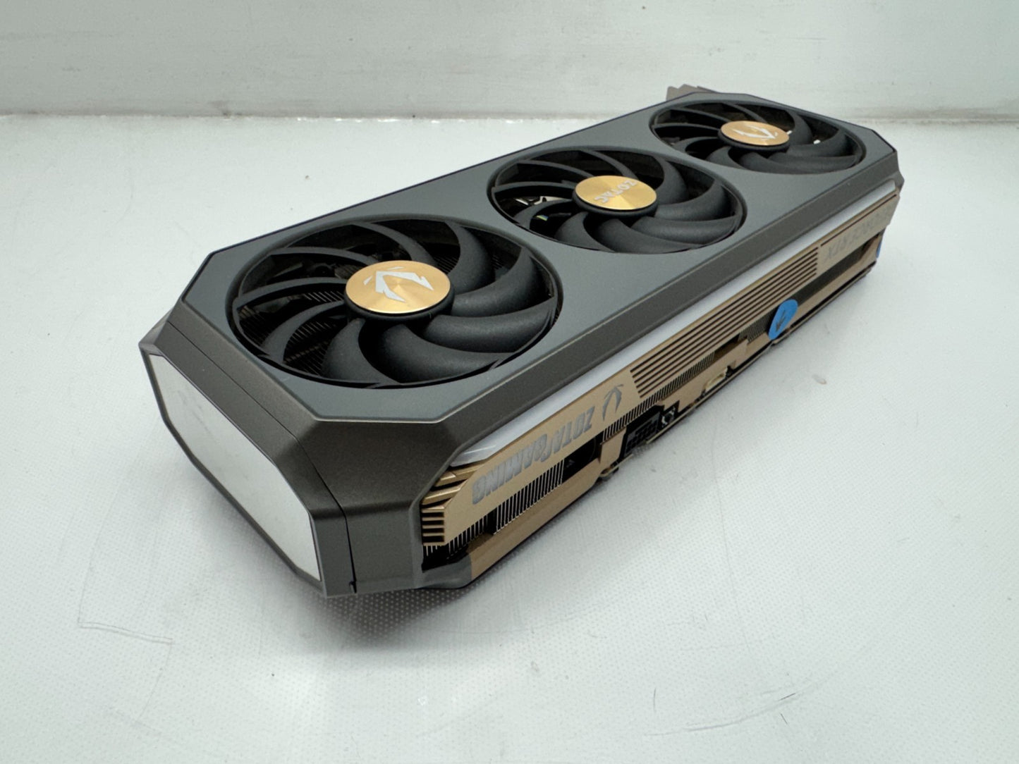 ZOTAC Gaming GeForce RTX 5090 AMP 32GB GDDR7 GPU ZT-B5090B-10P *READ*