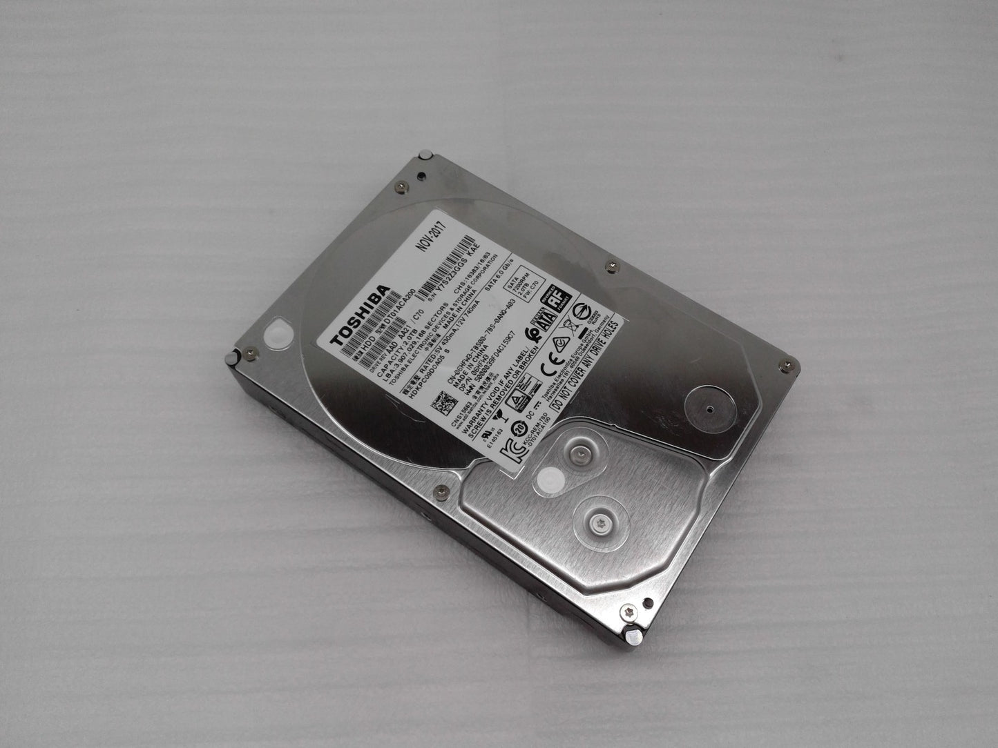 Toshiba DT01ACA200 3.5" HDD 2TB SATA III 6Gb/s 7200RPM 64MB Hard Drive TESTED