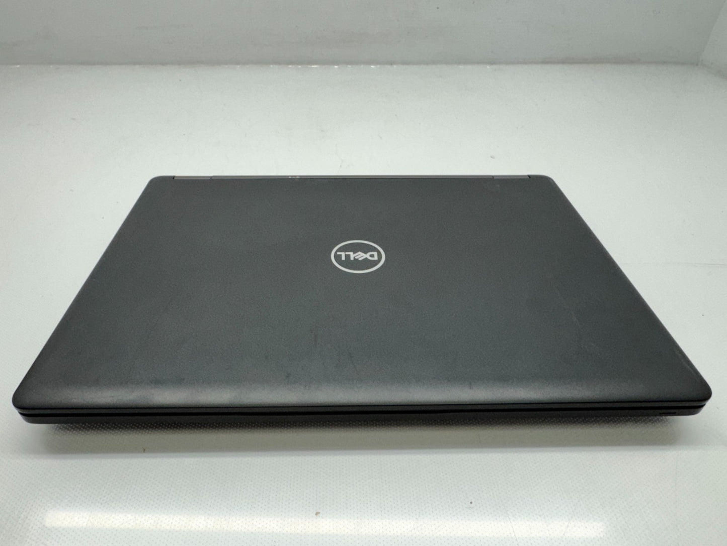 Dell Latitude 5490 14" 1366 x 768 i5-7300U@2.60GHz 16G RAM 256GB SSD Win11 *READ