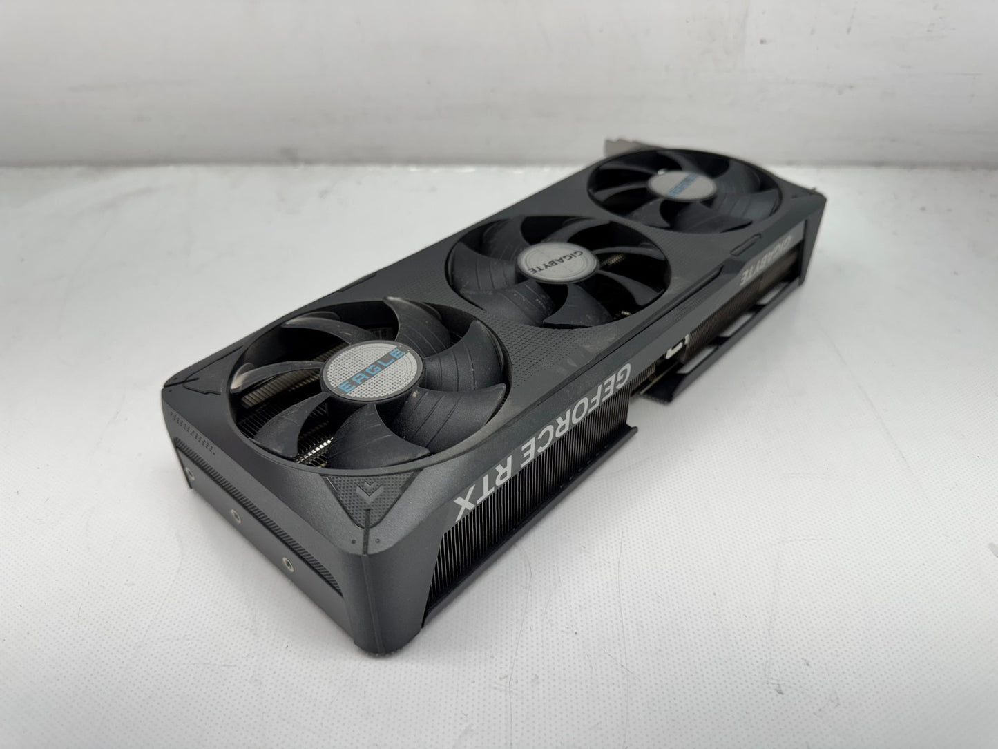GIGABYTE GeForce RTX 5070 EAGLE OC SFF 12G GDDR7 GV-N5070EAGLE
