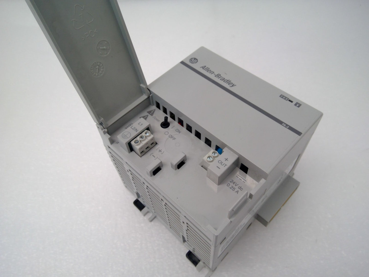 Allen Bradley 1768-PA3 /A Power Supply Module CompactLogix 1768PA3