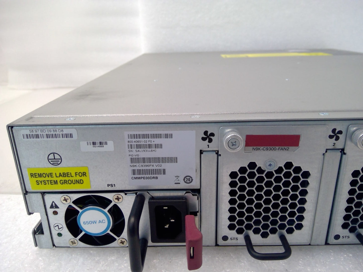 Cisco N9K-C9396PX Nexus Switch 9300 48x 1/10G SFP+ 2X N9K-PAC-650W