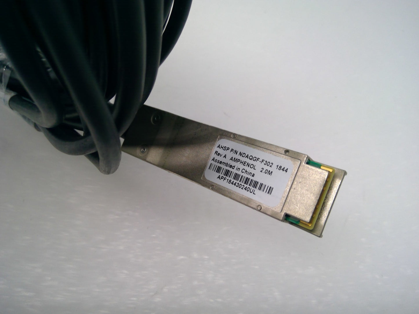 Amphenol 100G QSFP28 to 4x 25G SFP28 DAC Breakout Cable 2m 30AWG NDAQGF-F302