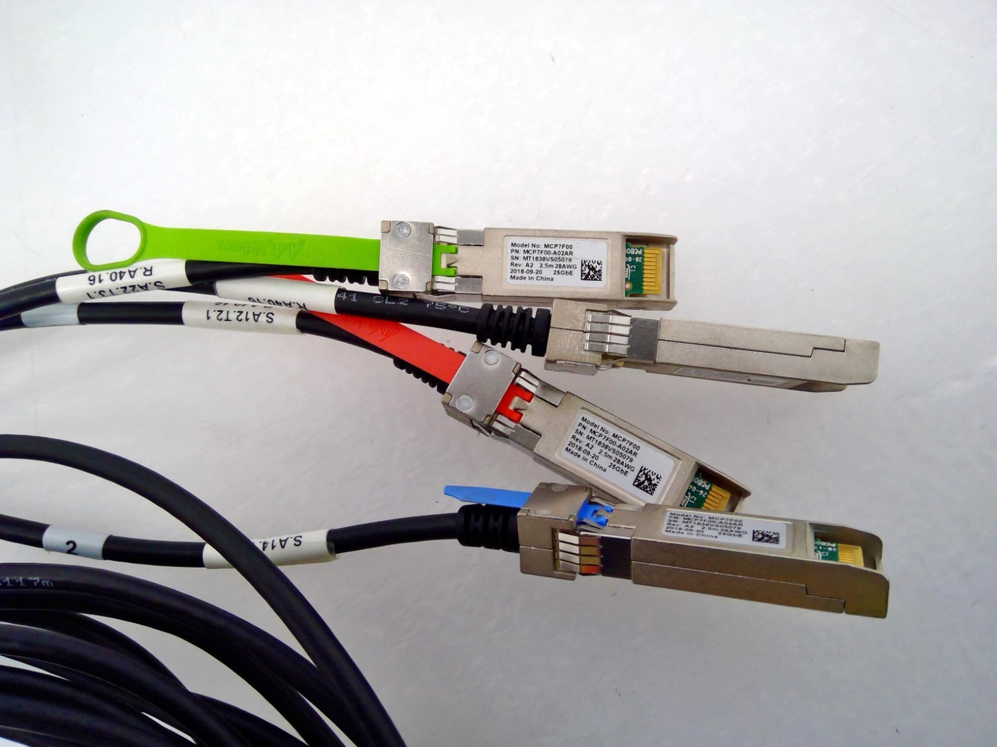 Mellanox 100G QSFP28 to 4x25G SFP28 2.5m DAC Cable MCP7F00-A02AR  *Read*