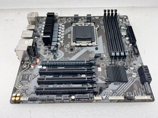 GIGABYTE A620M C Motherboard DDR5 AMD Socket AM5 WiFi *READ*