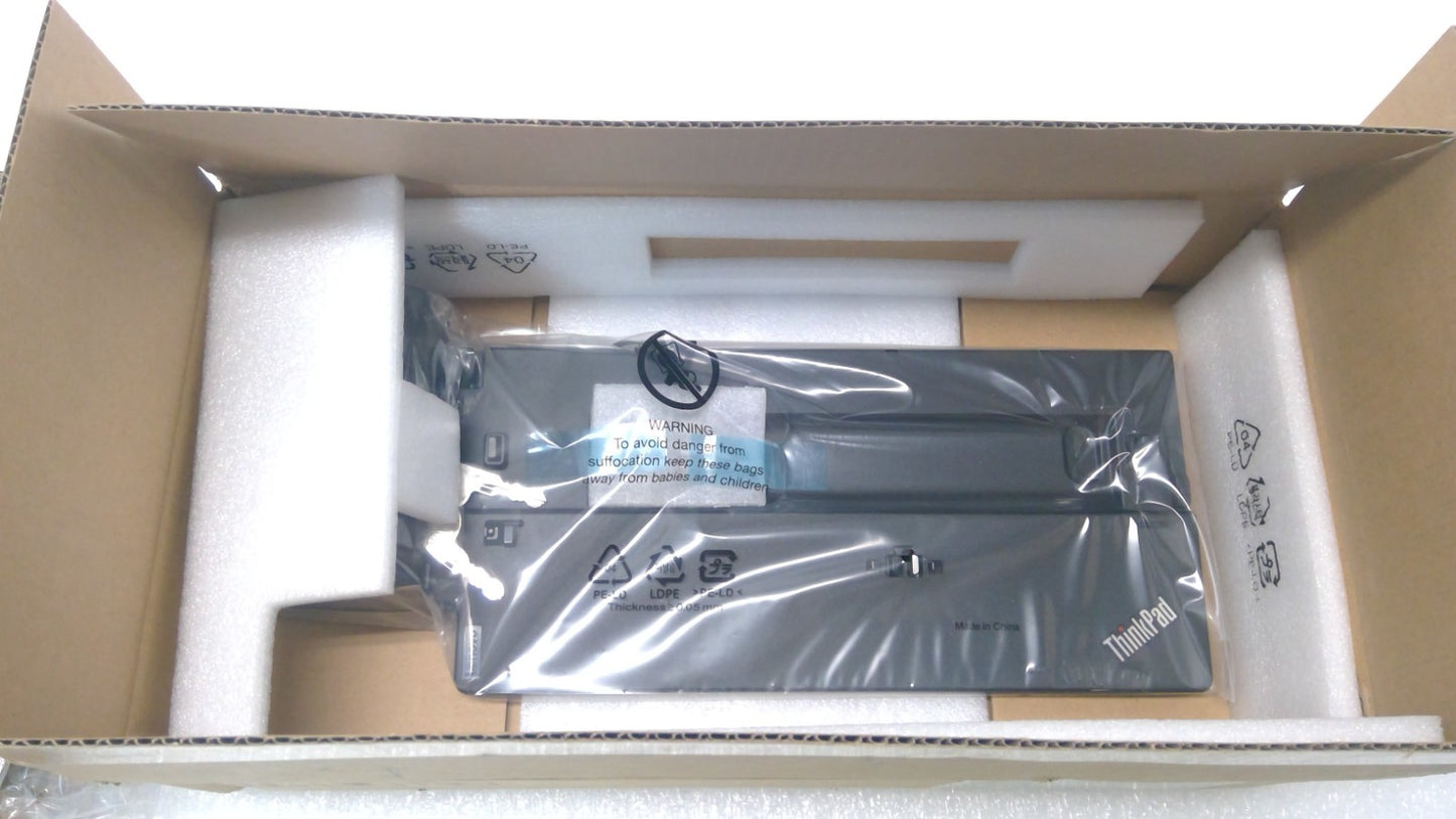 NEW Genuine Lenovo 40AH ThinkPad Pro Docking Station 40AH0135US Unopened