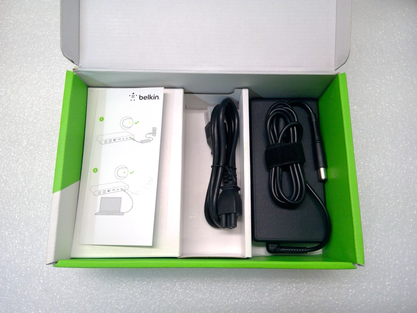 OPEN BOX Belkin Thunderbolt 3 Dock-Pro F4U097 | USB 3.0 | DisplayPort - Read -