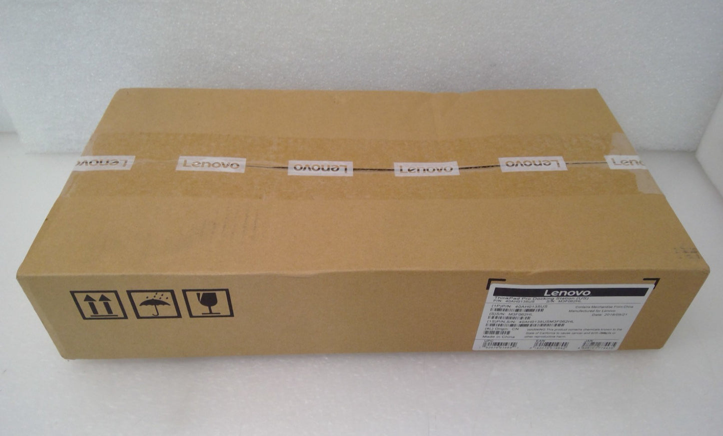 NEW Genuine Lenovo 40AH ThinkPad Pro Docking Station 40AH0135US Unopened