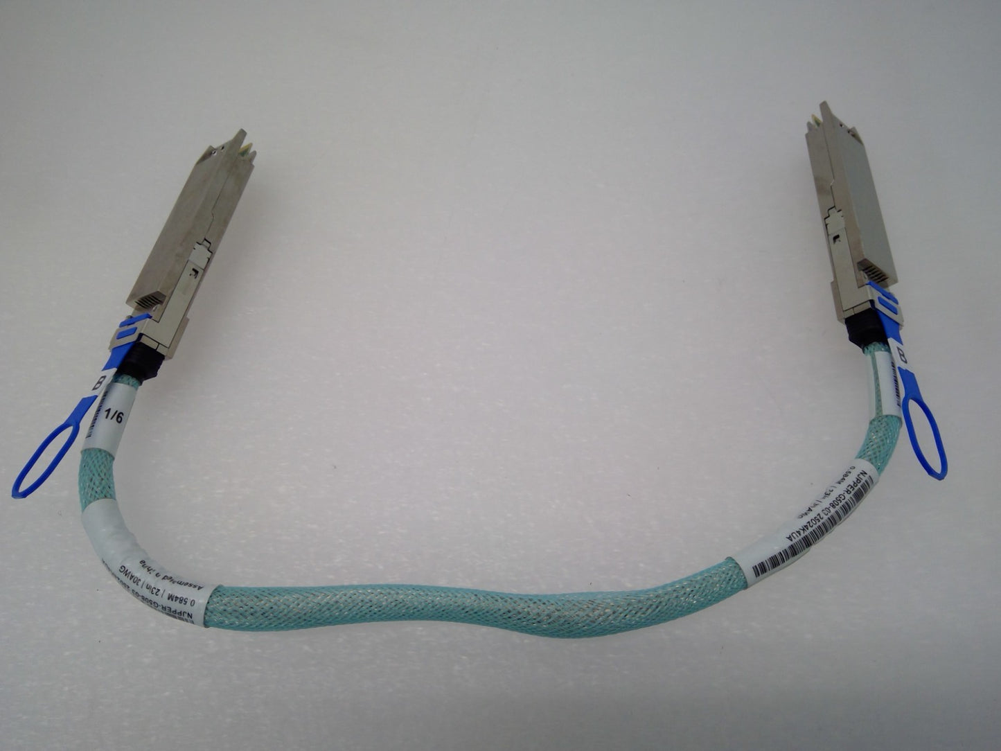 Amphenol 400G OSFP Passive DAC Cable 0.584m 23in 30AWG Used | NJPPER-G508-03