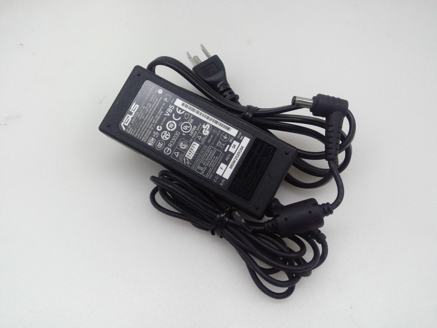 Genuine ASUS Laptop Charger AC Adapter Cord ADP-65JH BB  19V -3.42A w power cord