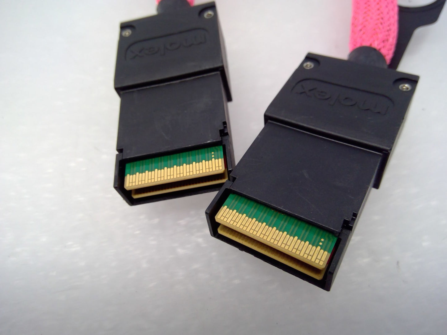 molex 2004331010 High Speed Server Data Cable 0.45m 30AWG PINK Mesh Sleeve
