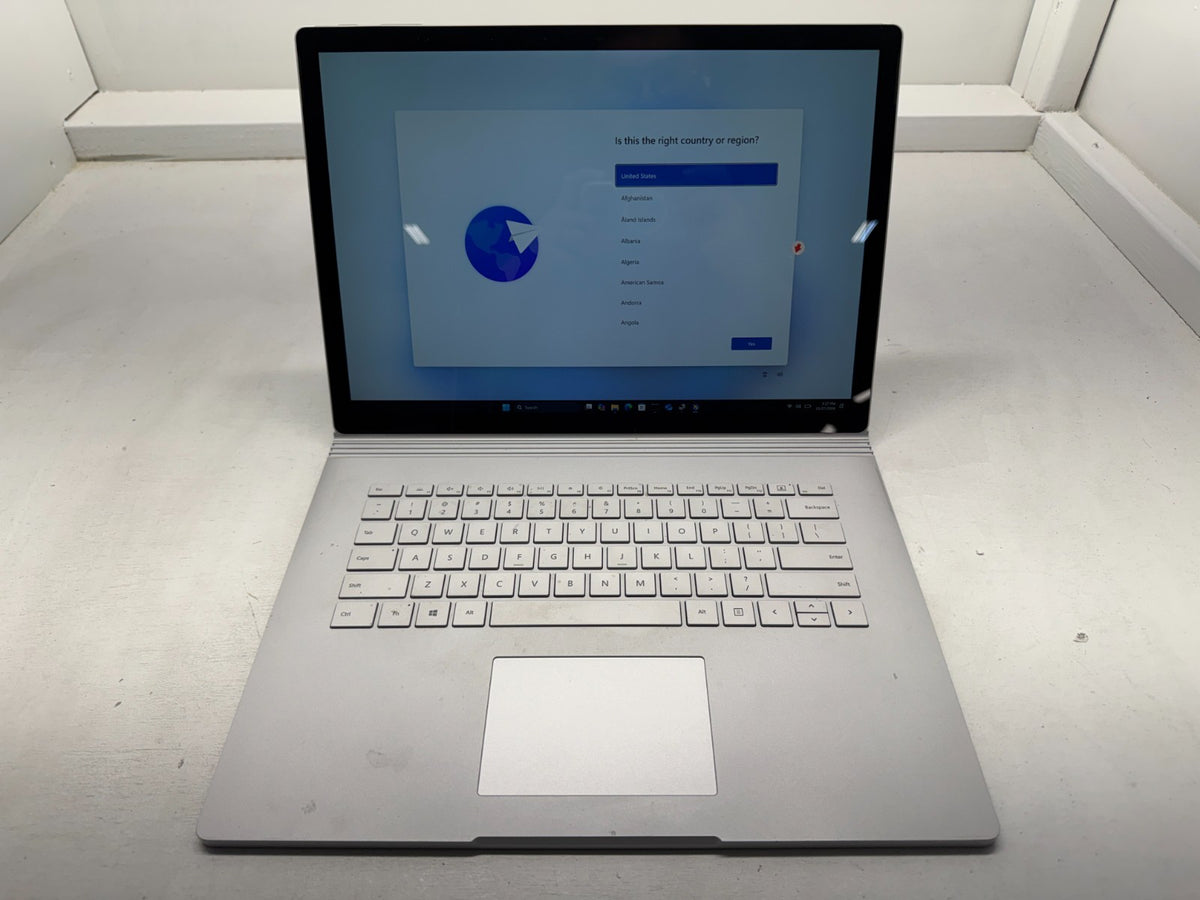 Microsoft Surface Book 3 1899 Intel i7-1065G7@1.3Ghz 32GB 1TB RTX 3000 -READ-