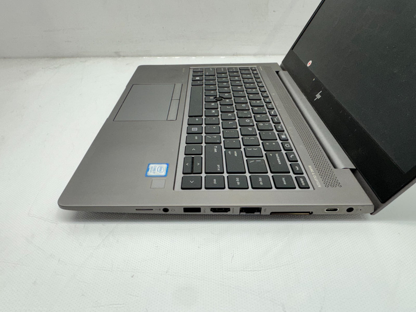 HP ZBook 14u G6 14" i7-8665U@1.9GHz 16G 256G AMD WX3200 Win 11 *READ**