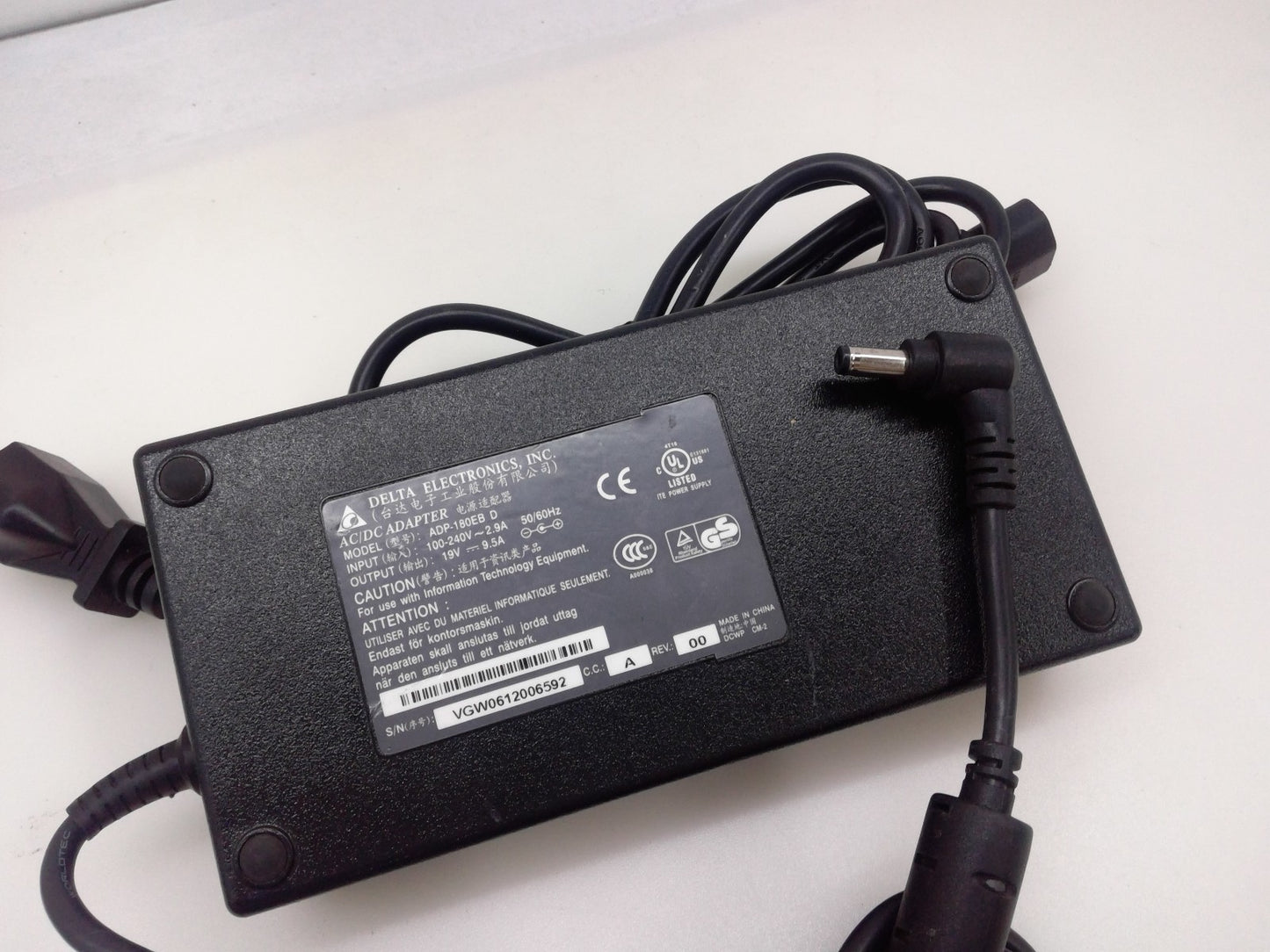 Genuine Delta 180W AC Adapter Charger ADP-180EB D 19V 9.5A 5.5*2.5mm