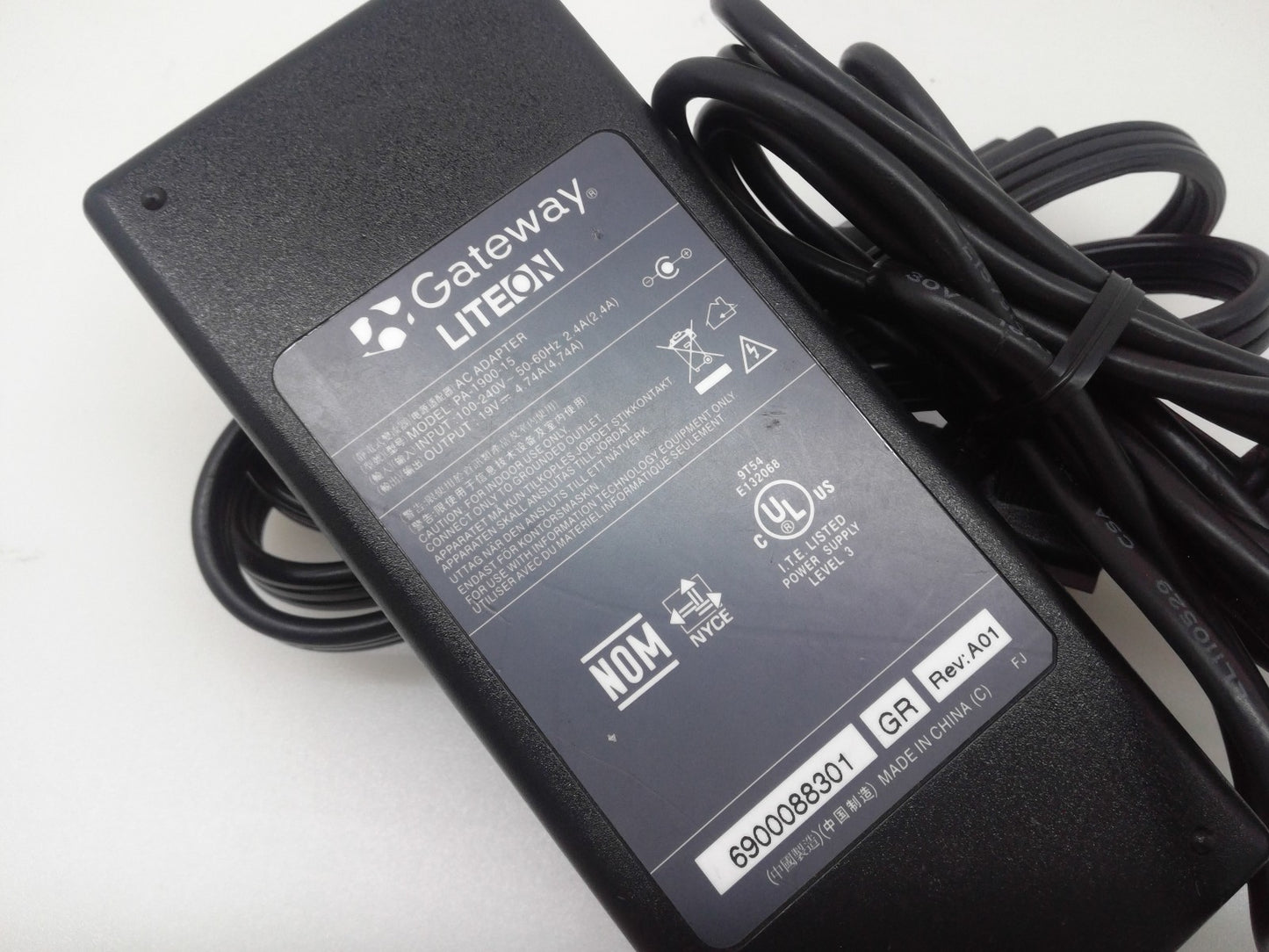 Genuine Lite-On PA-1900-15  Adapter Charger for Gateway NV76R NE51006U NE51B14U