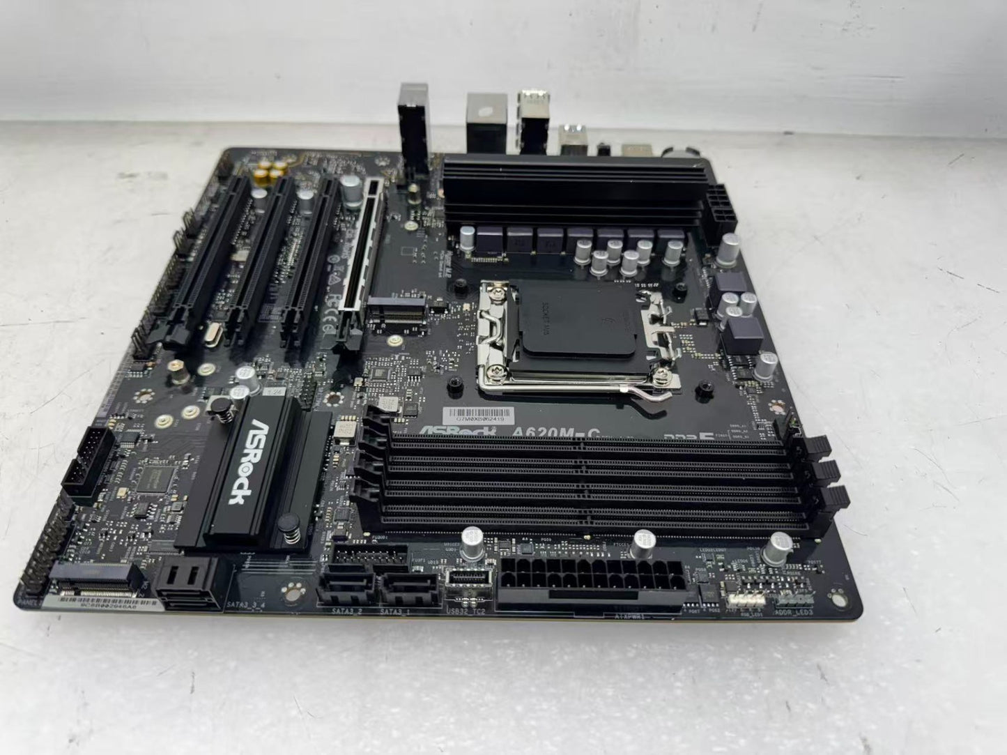 ASRock A620M-C Micro ATX Motherboard DDR5, Missing WIFI Module **Read**