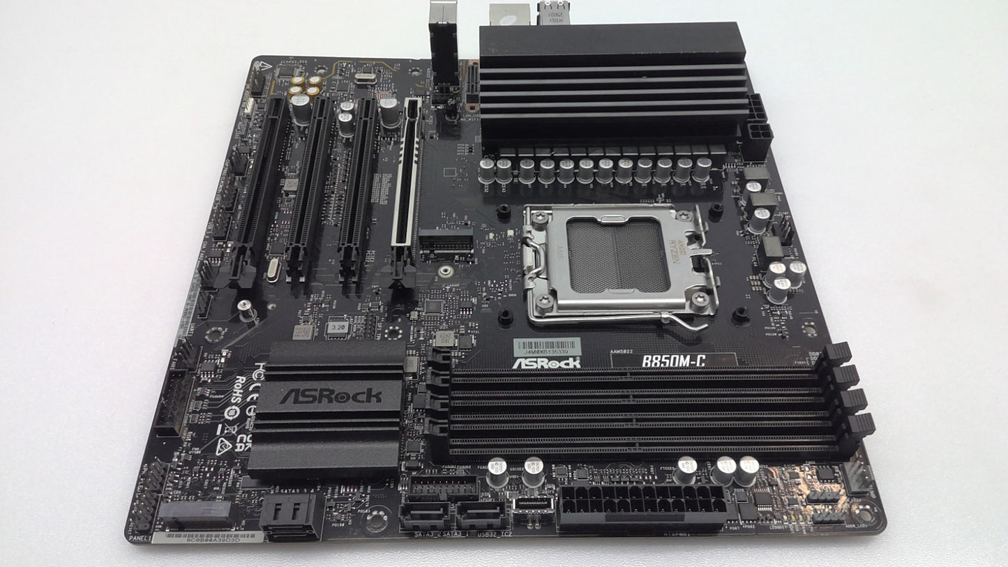 AsRock B850M-C AM5 MicroATX  AMD Ryzen DDR5 Motherboard *Detail*