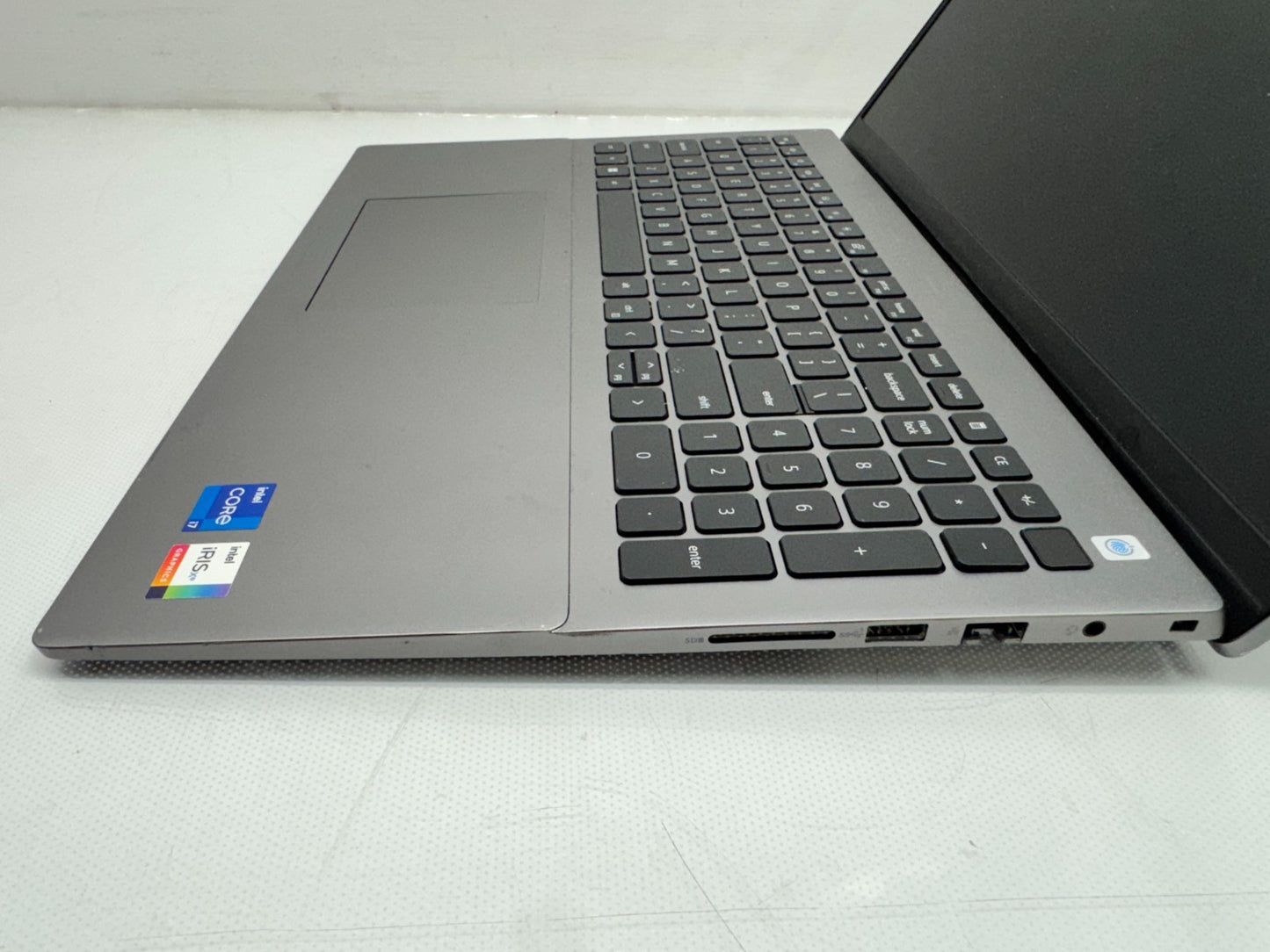 Dell Vostro 5620 Laptop i7-1260P@2.1GHz 16G 256GB W/AC Windows 11 *Read*