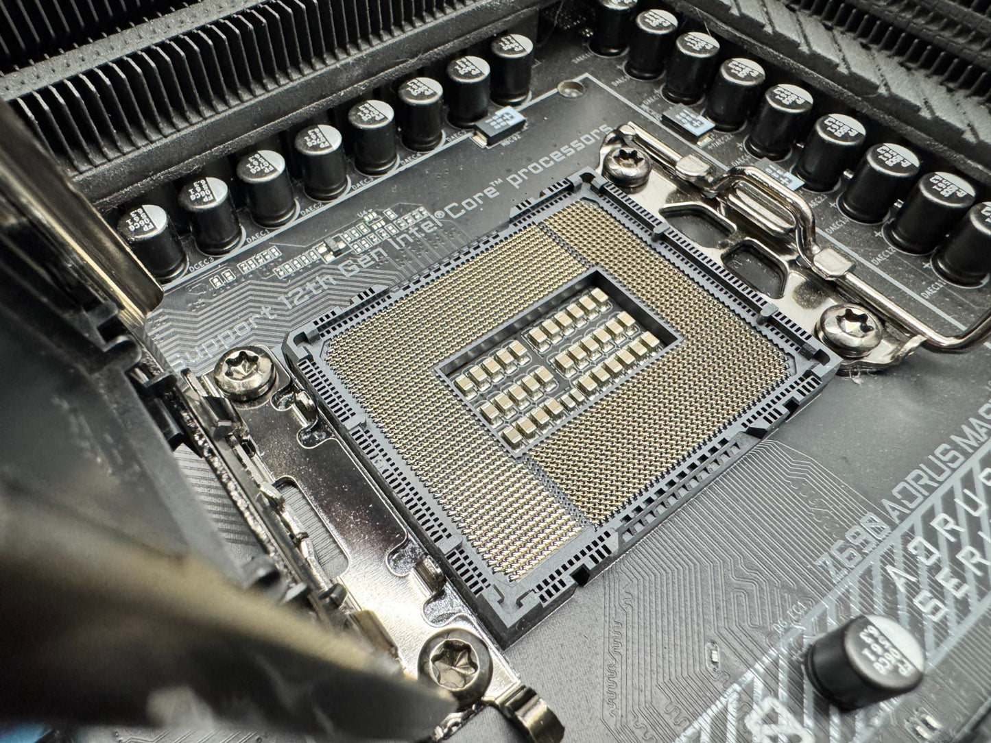 GIGABYTE Z690 AORUS MASTER Intel LGA 1700 ATX motherboard*READ*