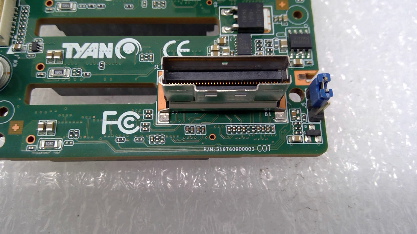 TYAN M1296T65A-BPE-8 SlimSAS Backplane Board P/N: 316T60900003