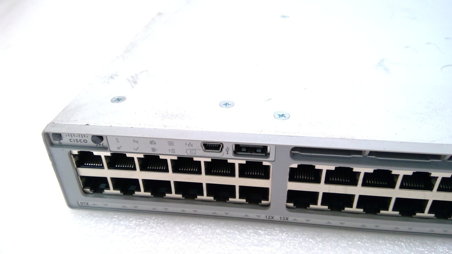 Cisco *C9300-48U-E* Catalyst 9300 48-Port UPOE Switch W/MODULE  *NO PSU NO FANS*
