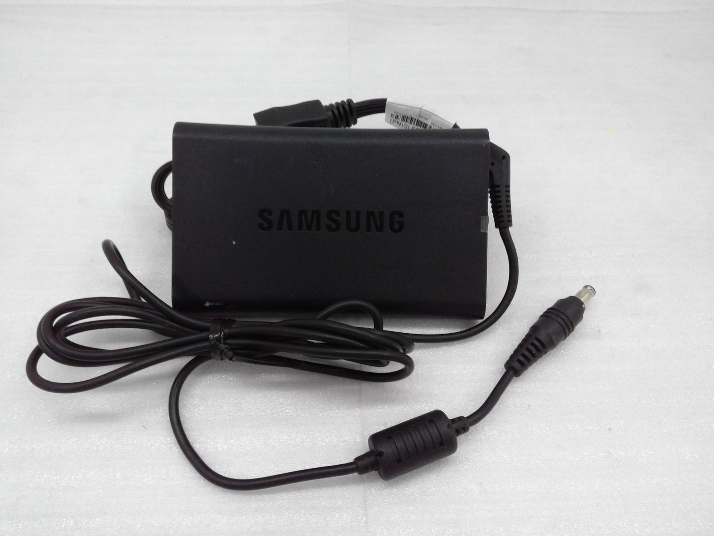 Samsung OEM 90W AC Power Adapter Compatible Samsung A10-090P4A 5.5mm 19V 4.74A