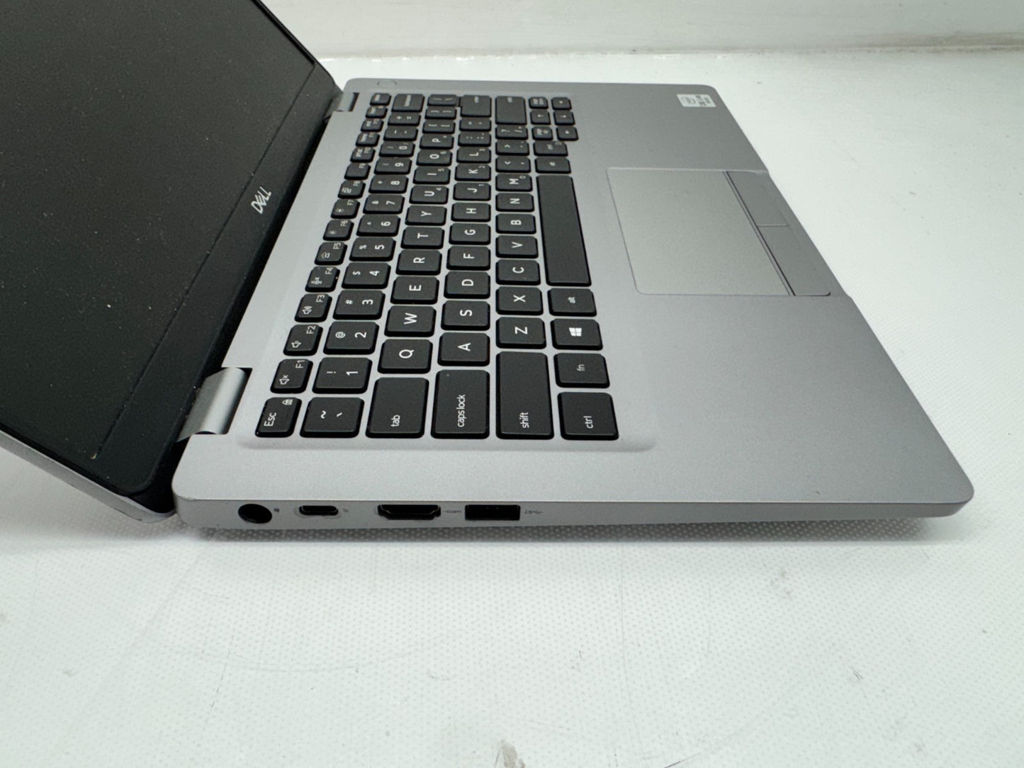 Dell Latitude 5310 1366 x 768 Intel i7-10610U@1.8Ghz 16GB 256G Win 11 *Read*