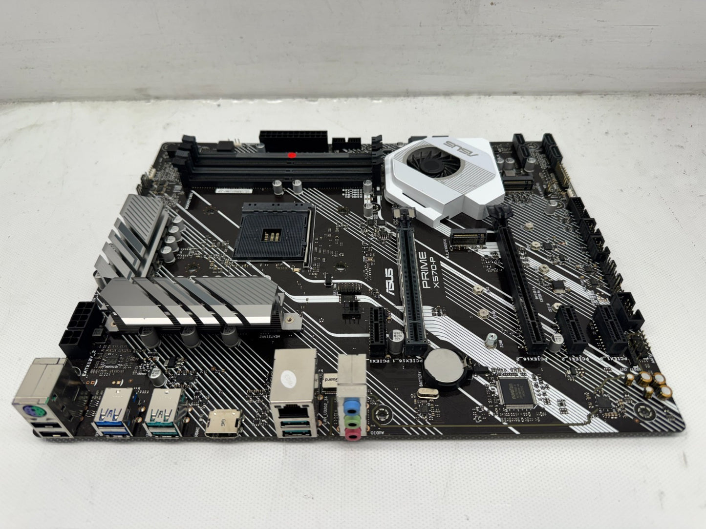 ASUS PRIME X570-P ATX motherboard with PCIe 4.0 AMD AM4 DDR4 *READ*