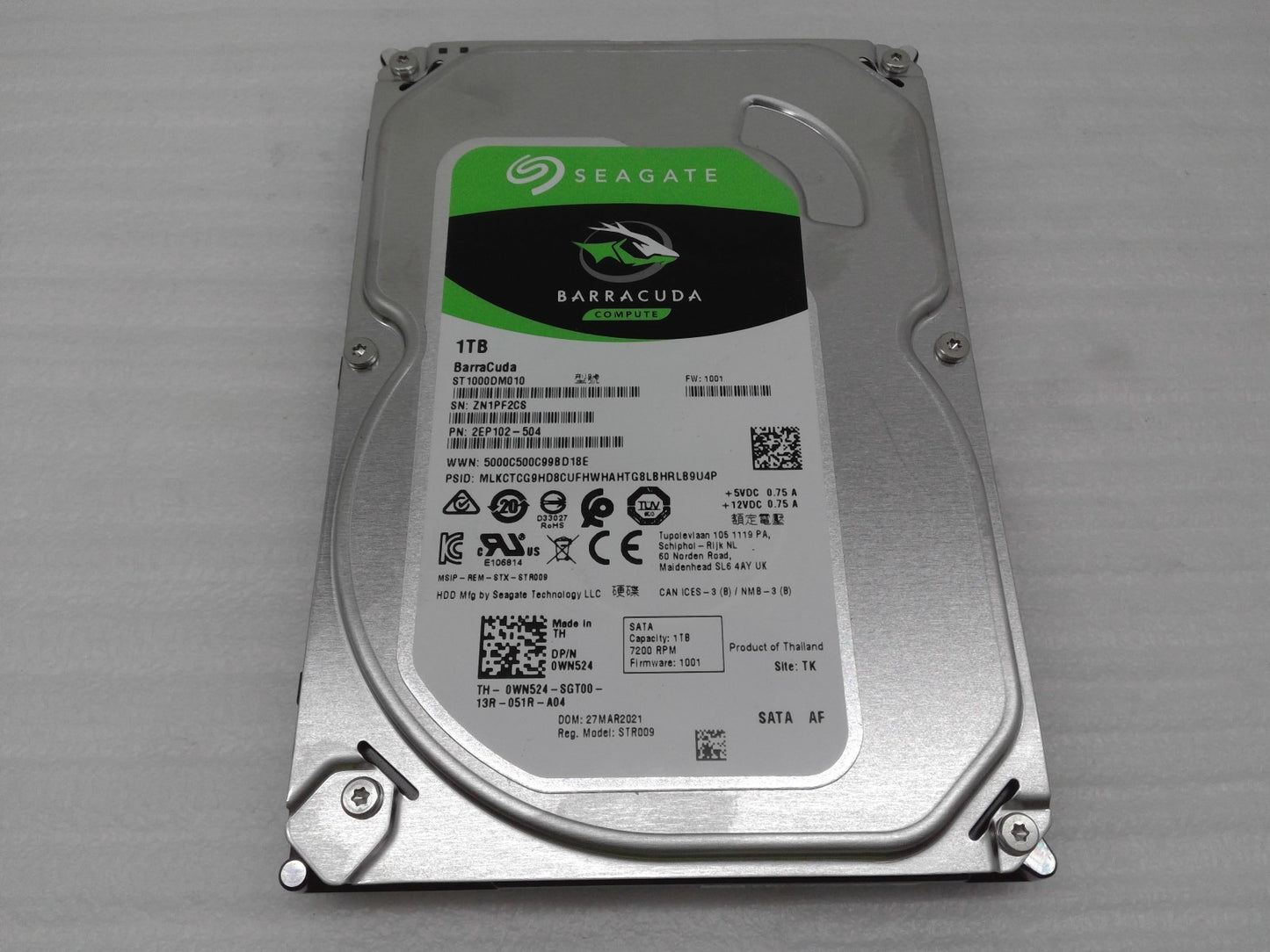 Seagate Barrzcuda ST1000DM010/ 1TB 3.5" 6Gb/s  5400 RPM  SATA Hard Drive