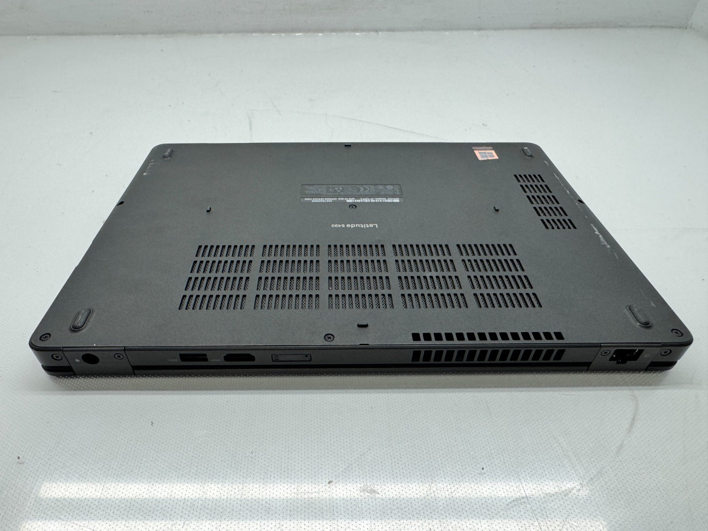 Dell Latitude 5490 14" 1366 x 768 i7-7600U@2.80GHz 16G RAM 256GB SSD Win11 W/AC