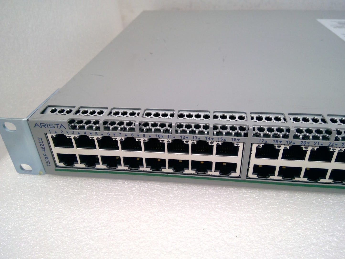 Arista CCS-720XP-48ZC2 40-Port 2.5G, 8-Port 5G PoE, 4-SFP 25G 2-100G W/ PSU FANS