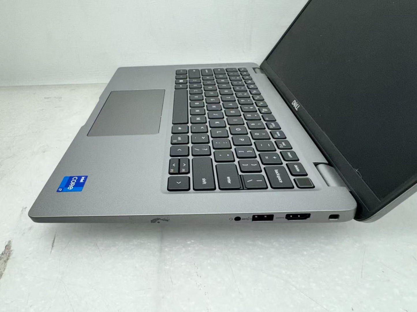 Dell Latitude 5540 LT Intel FHD i7-1355U@1.7GHz 16G 256G Windows 11 w/AC