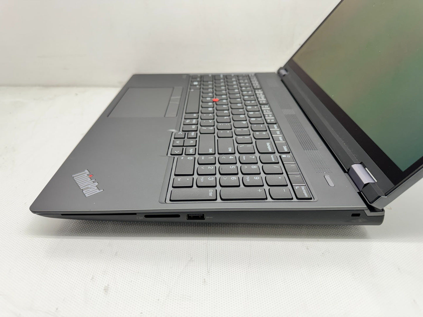 Lenovo ThinkPad P16 Gen 1 16" Intel i9-12950HX@2.50GHz 32G 1TB RTX A2000 *READ*