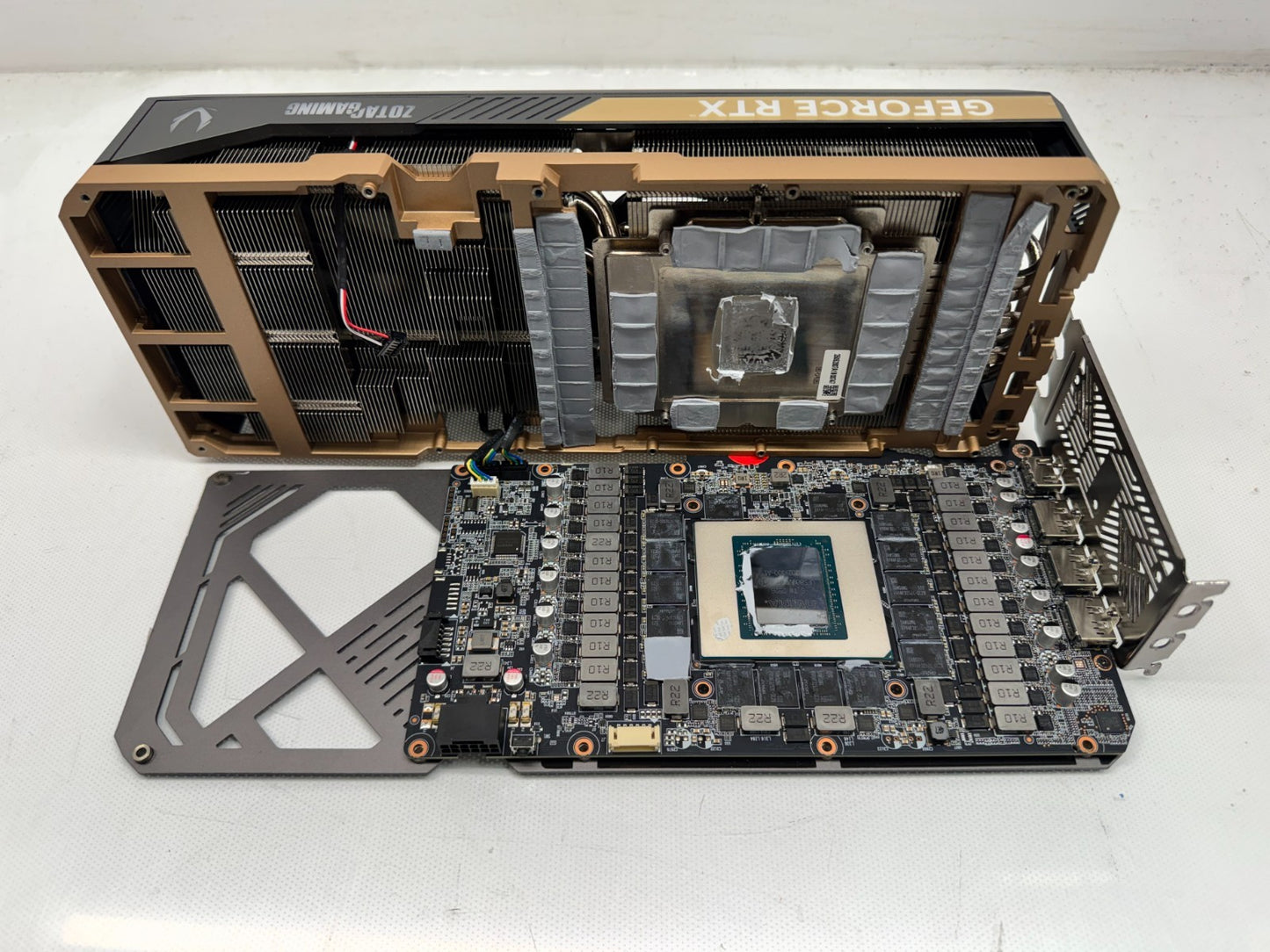 *Not Wokring* ZOTAC Gaming GeForce RTX 5090 SOLID 32GB GDDR7 GPU
