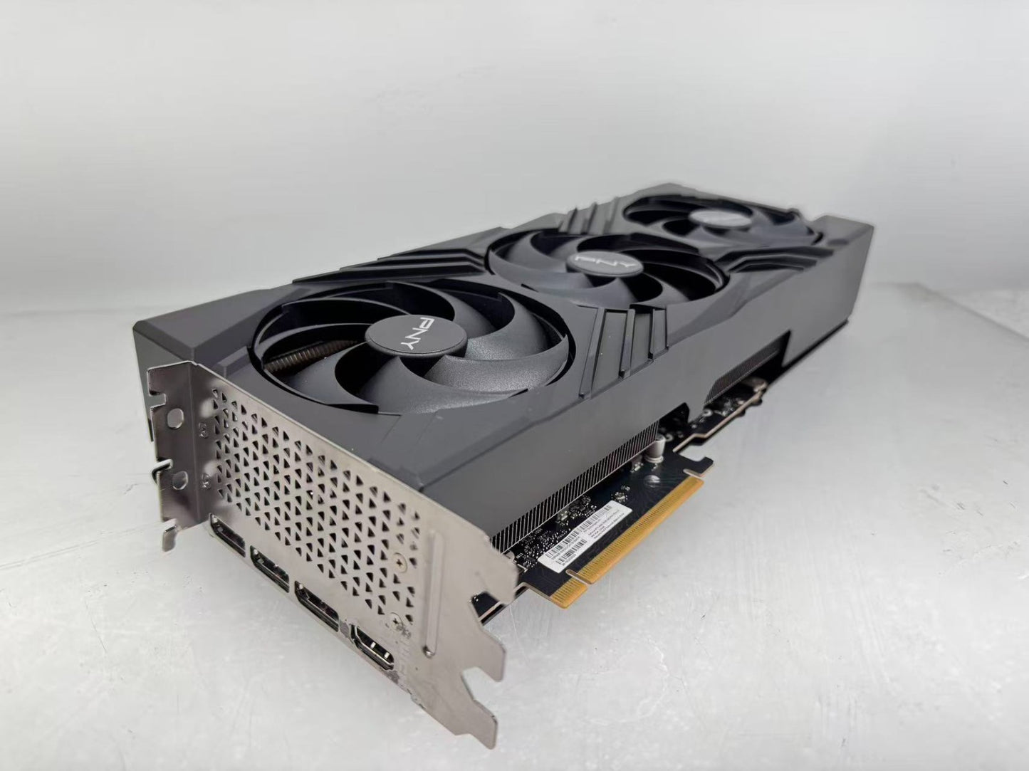 PNY GeForce RTX 4080 16GB GDDR6X PCIE 4.0 VERTO Triple FAN Graphics Card