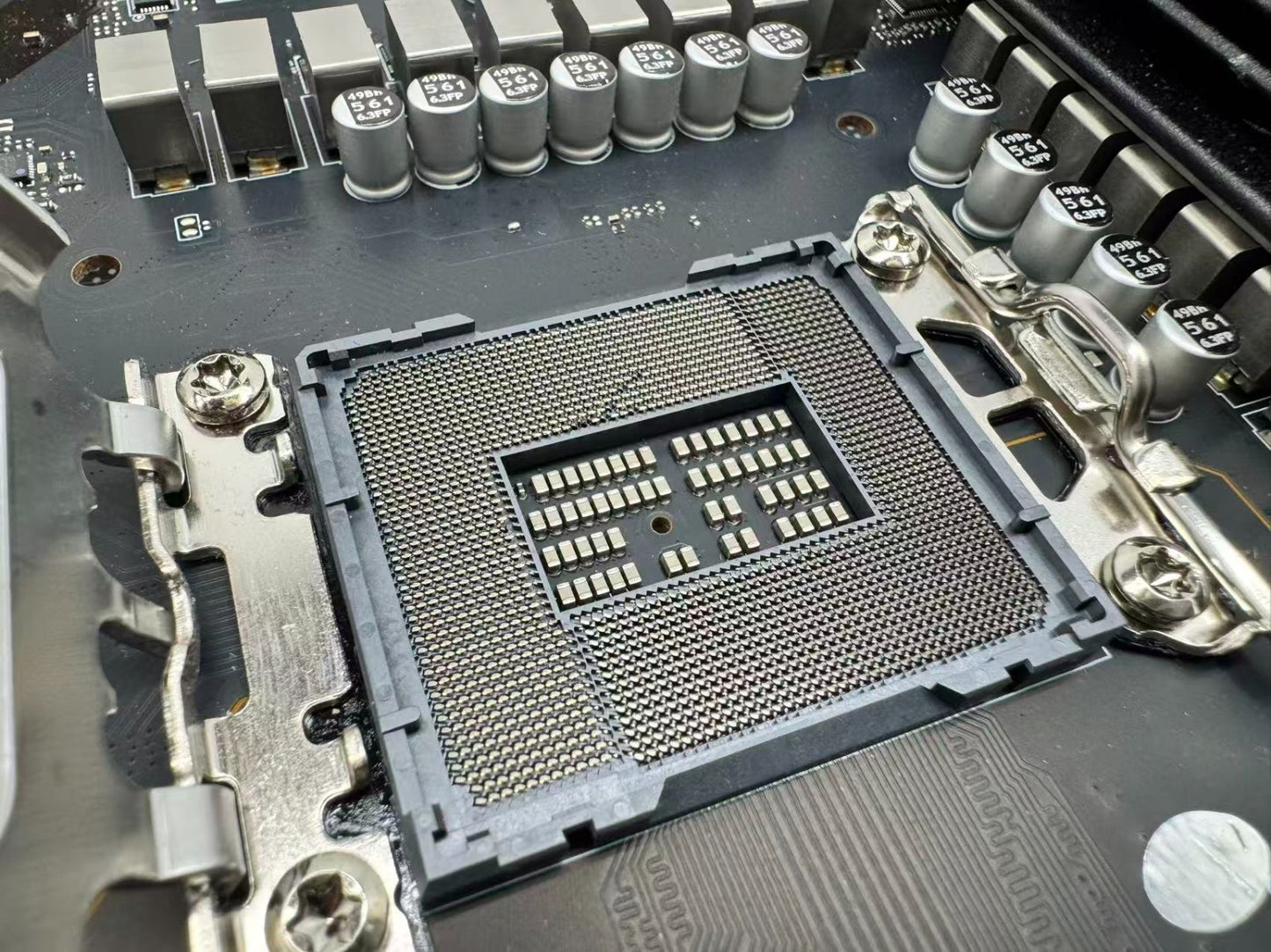 *For Parts* MSI MAG Z790 TOMAHAWK MAX WIFI Motherboard No WIFI