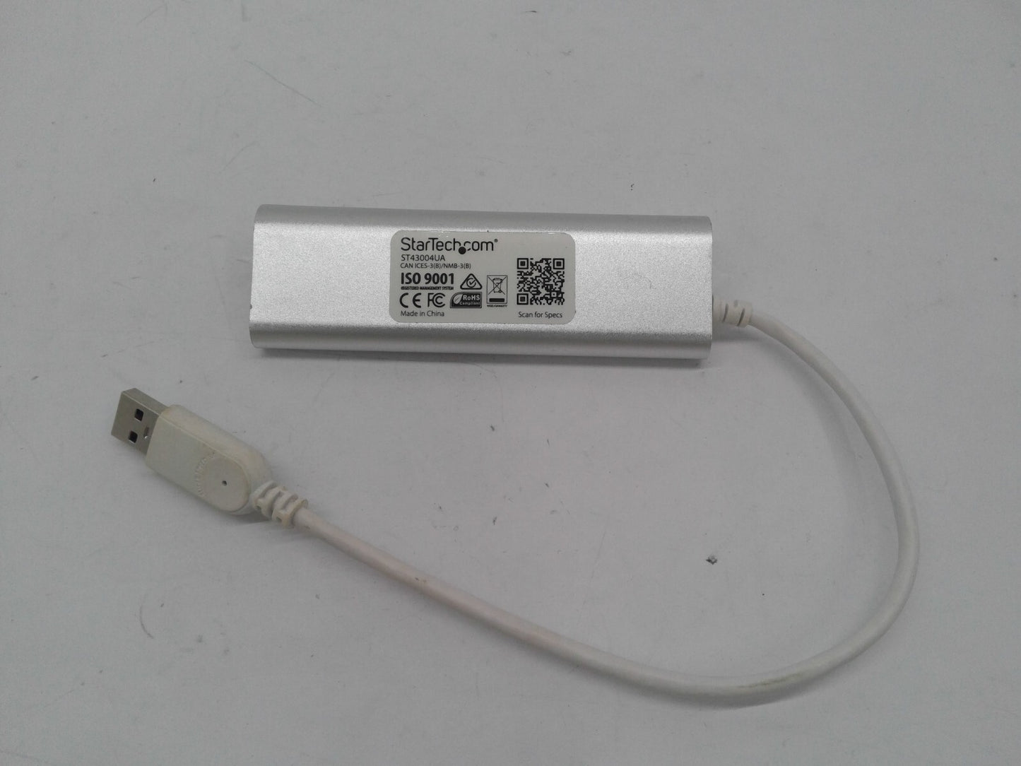 StarTech ST43004UA 4 Port Portable USB 3.0 Hub with Built-in Cable - Aluminum