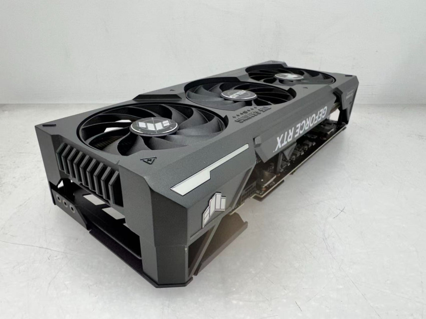 ASUS TUF Gaming GeForce RTX 4070 Ti Super 16GB GDDR6X OC Edition - Not Work