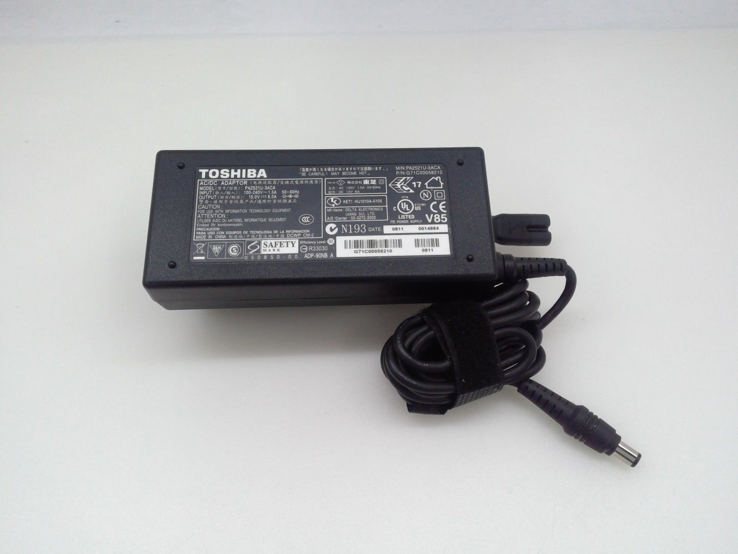 Toshiba PA2521U-3ACA 6.3*3.0mm 15V 6A Power Supply Adapter Charger