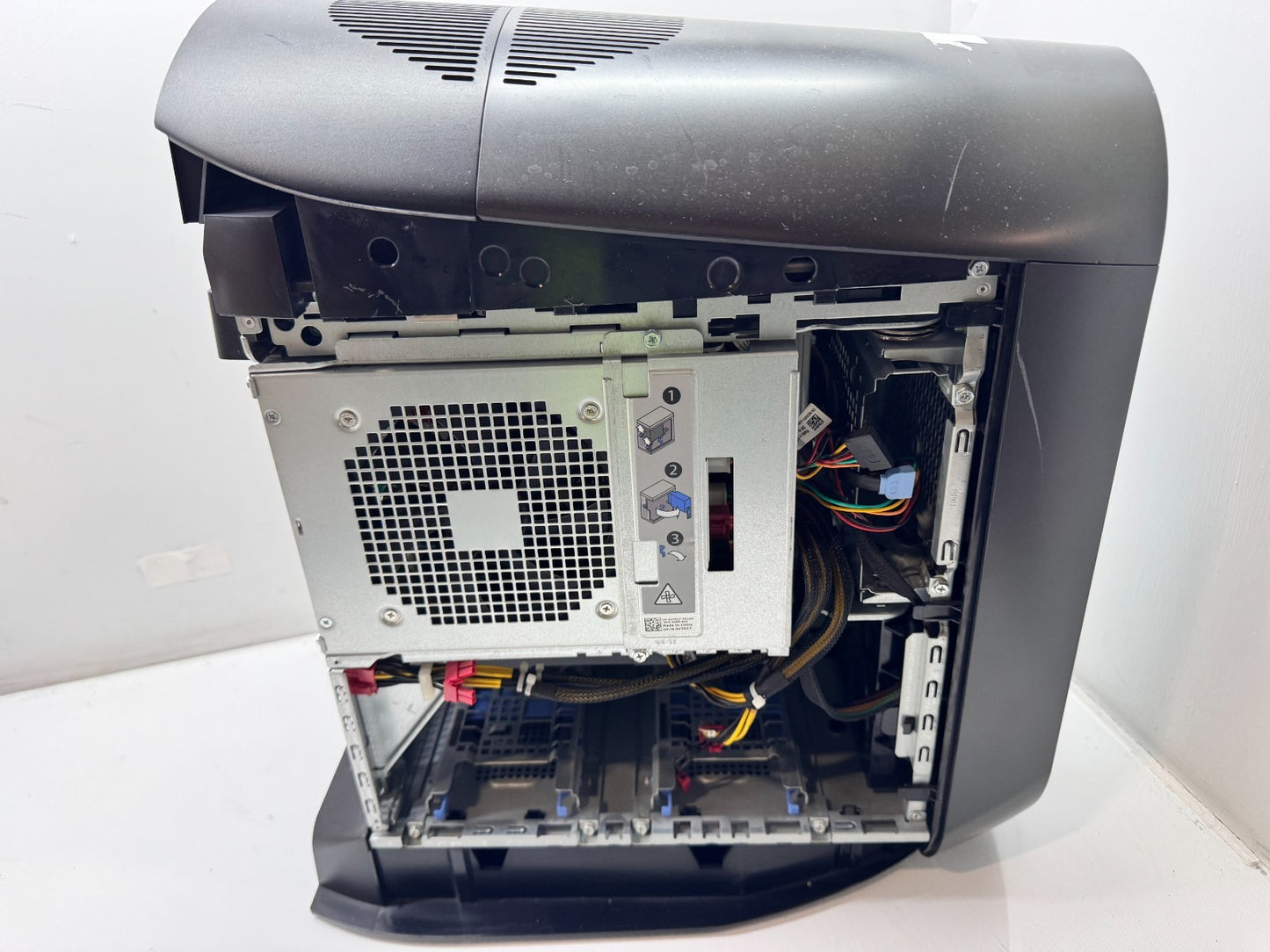 Alienware Aurora R9 Intel i9-9900KS@4.0GHz 32GB 1TB RX 5500 XT Inner WiFi *READ*
