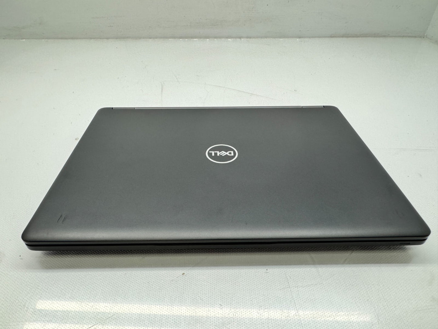 Dell Latitude 5490 14" 1366 x 768 i7-7600U@2.80GHz 16G RAM 256GB SSD Win11 W/AC