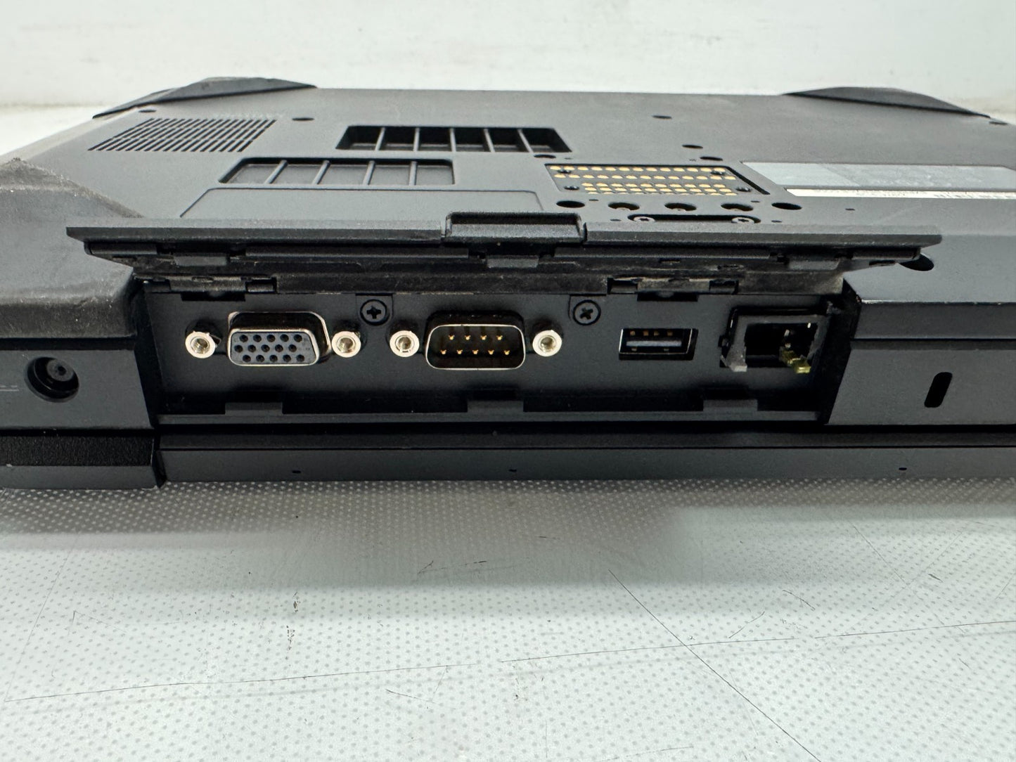 Dell Latitude 5404 Rugged LT 14"i5-4310U@2.0GHz 8GB RAM No HDD/Caddy "Read"