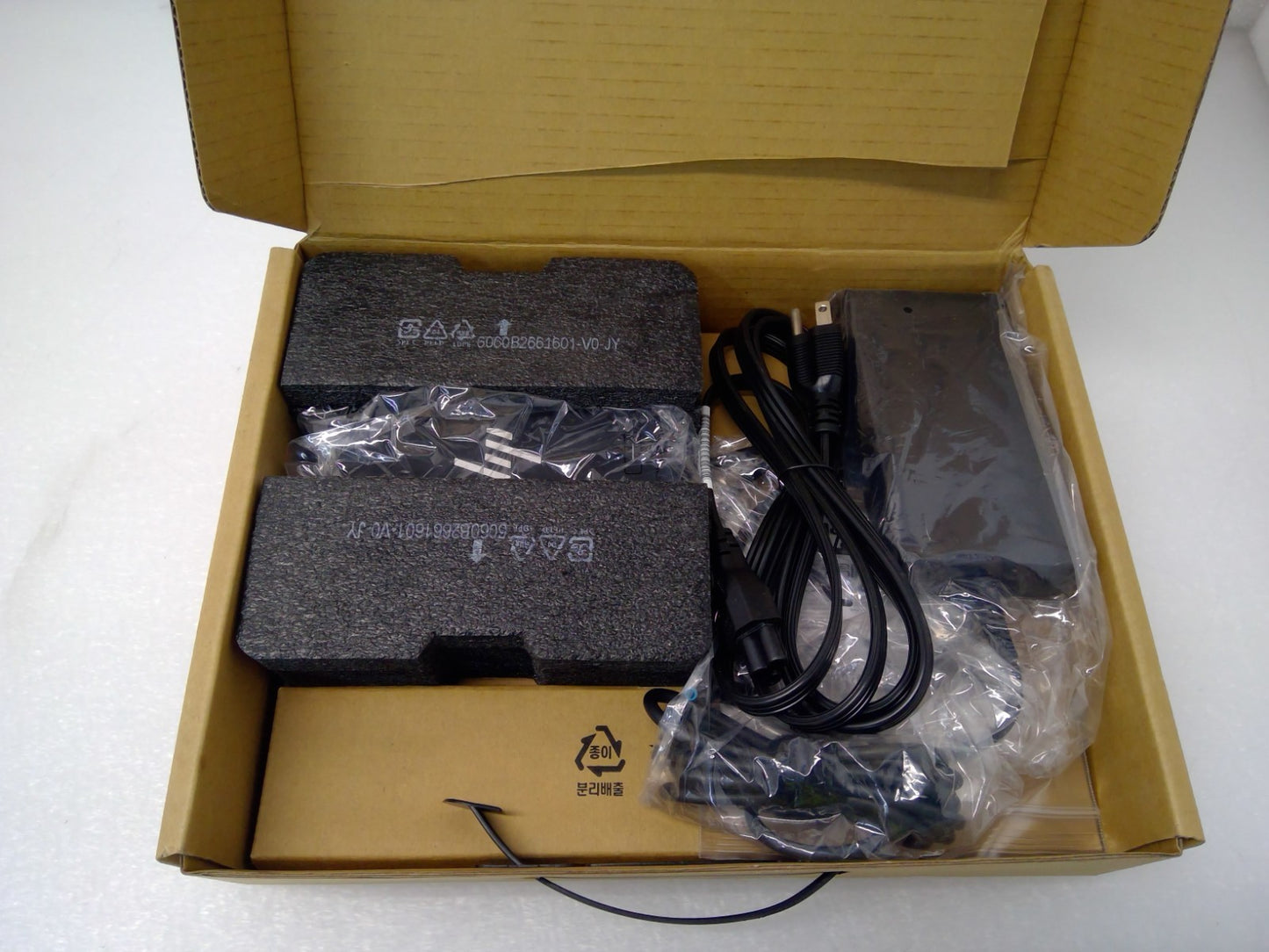 OPEN BOX  HP HSN-IX02 G2 USB-C Universal Dock Station 5TW13UT#ABA L75126-001