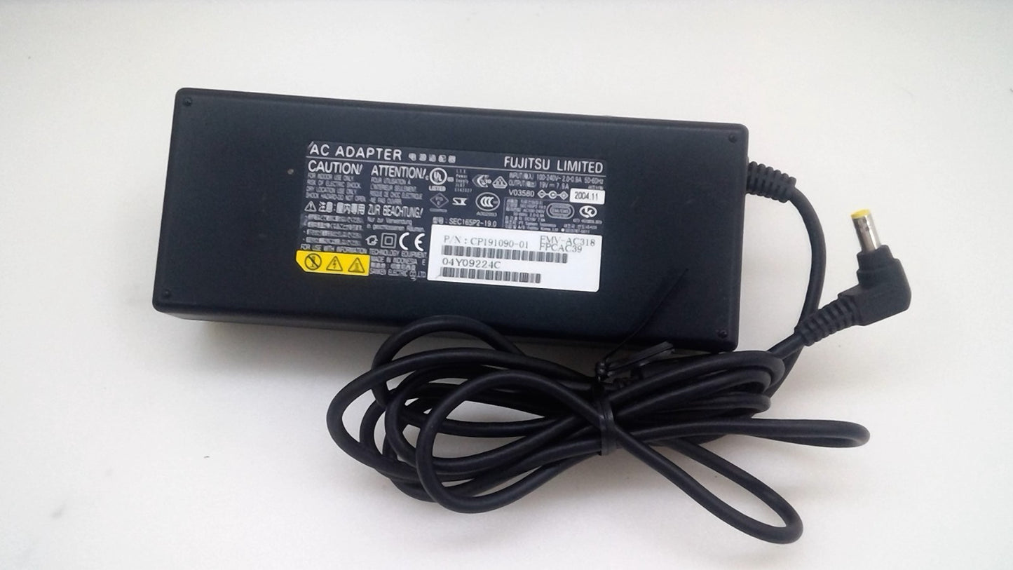 Genuine Fujitsu SEC165P2-19.0 150W 19V 7.9A AC Adapter 5.5*2.5mm Power Supply