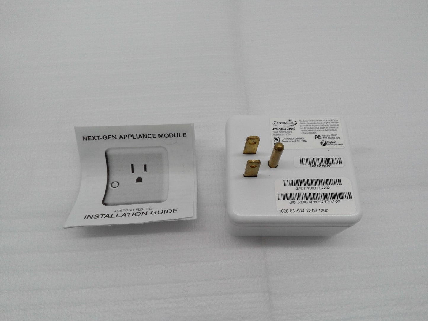 Centralite 4257050-ZHAC / 4257050-RZHAC  On/Off Smart Plug Zigbee L11