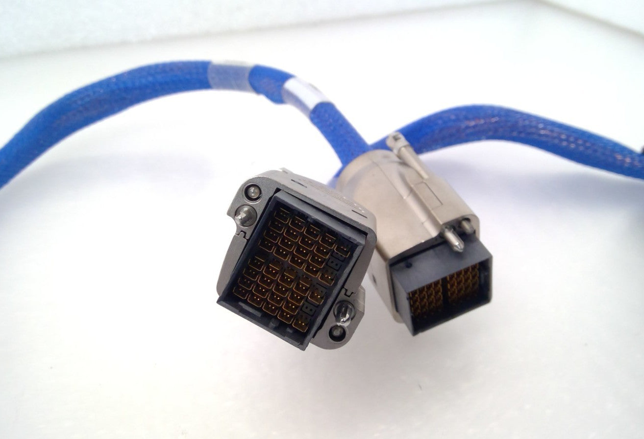 TE Connectivity 2317400-09 40G High Speed Cable Male to Male 9ft blue *READ*
