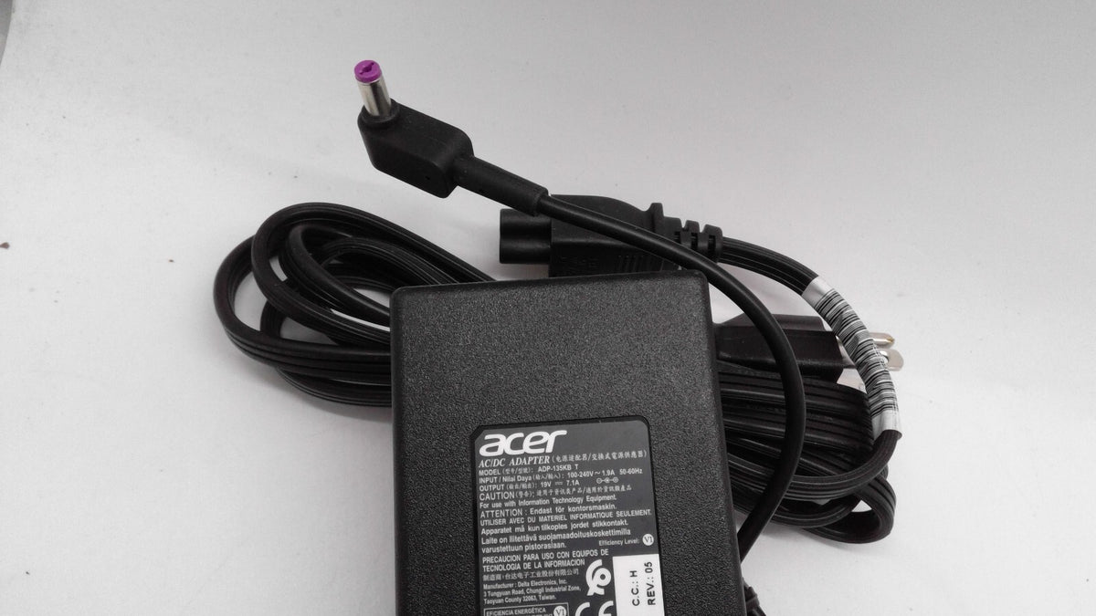 Genuine Acer Laptop Charger AC Adapter Purple Tip ADP-135KB T 19V 7.1A 135W